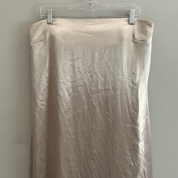 Sachin & Babi Stella Strapless Hammered Back Slit Satin Gown Size 12 Champagne - Picture 5 of 13